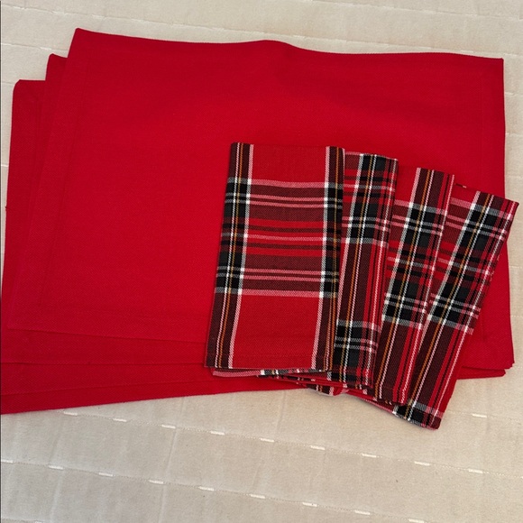 Pier 1 Red Cotton Placemats & Napkins *New ✨ - Picture 3 of 4